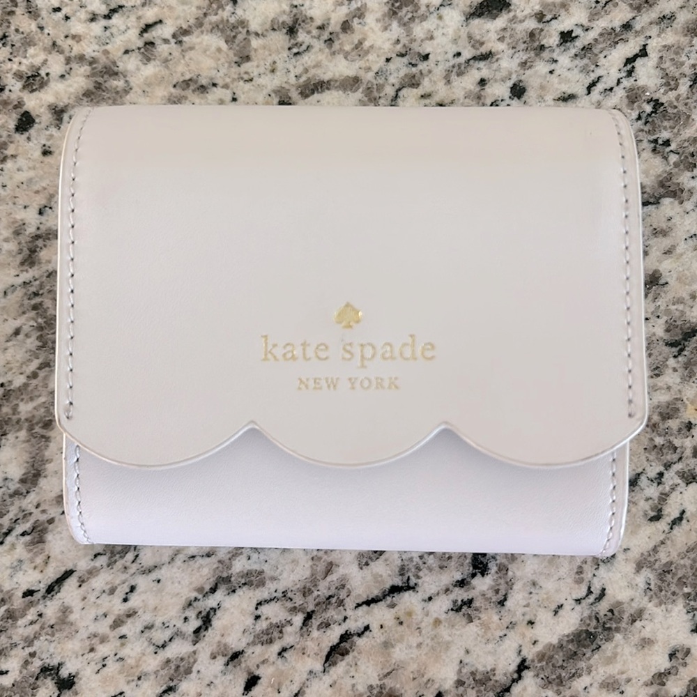 Kate Spade Gemma Leather Scallop Snap Flap Card Holder Wallet | Pale Gray White